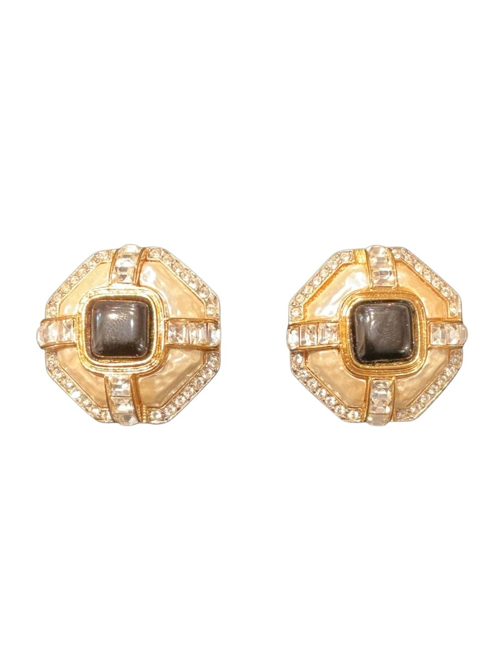 Chunky 80s pearl and black cabochon clip earrings